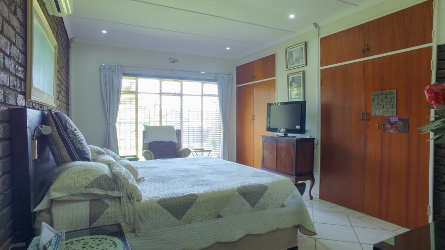 4 Bedroom Property for Sale in Safari Gardens North West